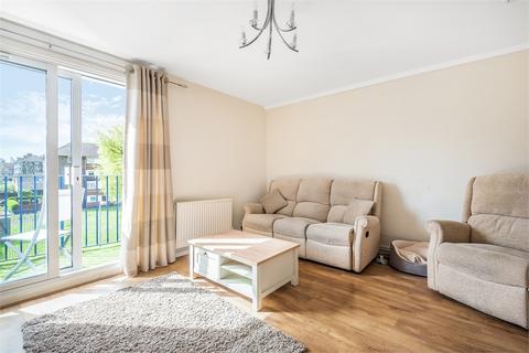 3 bedroom apartment for sale, Manor Estate, London, SE16