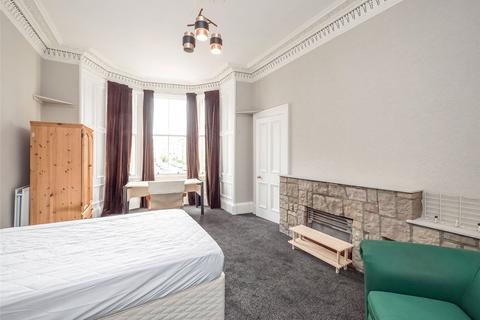 4 bedroom flat to rent - South Oxford Street, Edinburgh, EH8