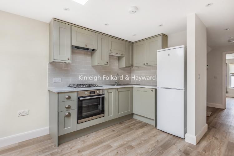 Langley Road Beckenham BR3 2 bed house £1,700 pcm (£392 pw)