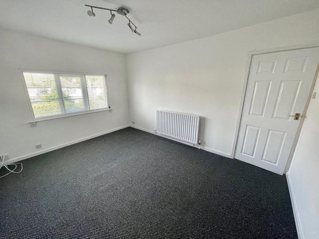 Apartment in Leeds, Troy, Tinshill - View 2