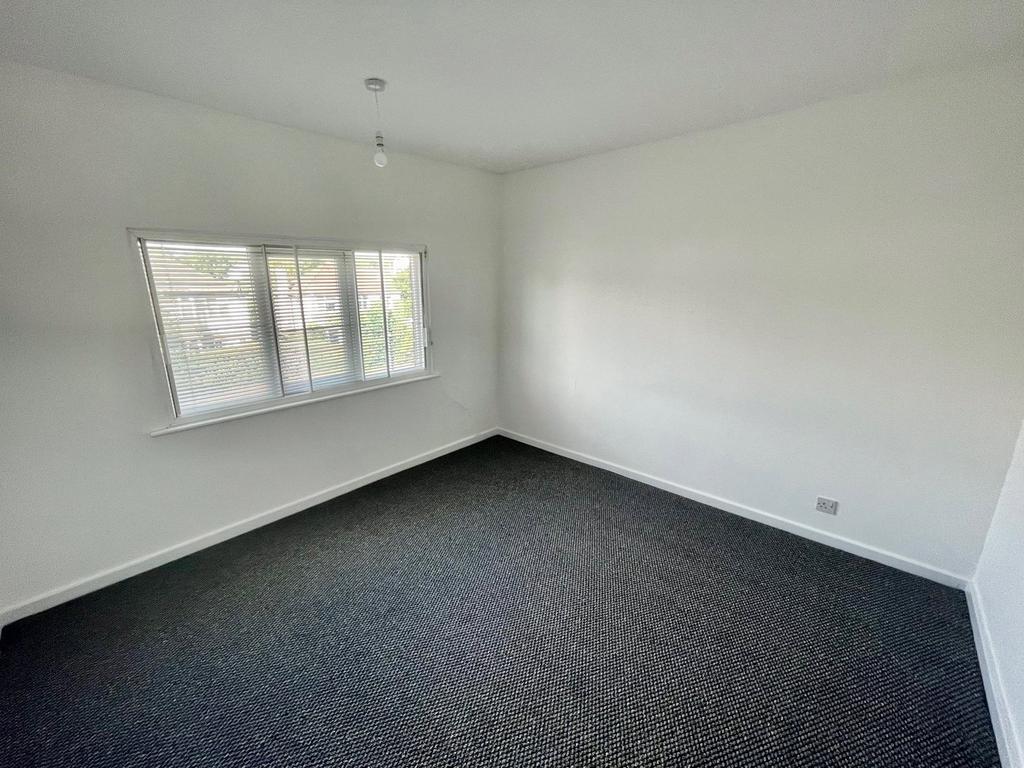 Apartment in Leeds, Troy, Tinshill - View 4