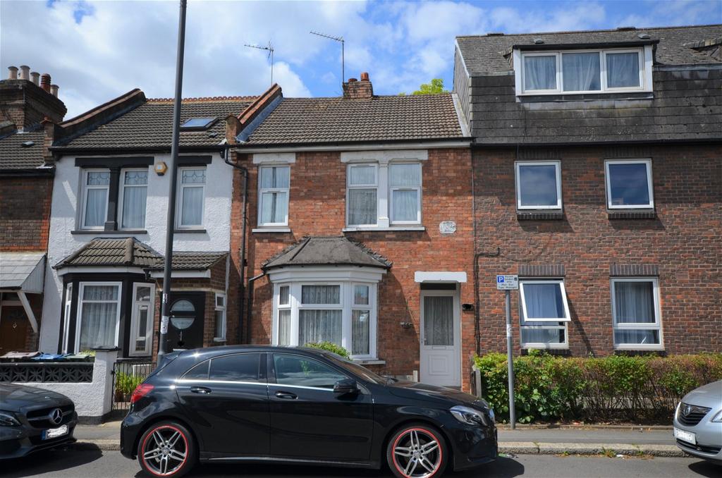 Byron Road, Wealdstone, Harrow, HA3 7SR 3 bed terraced house for sale