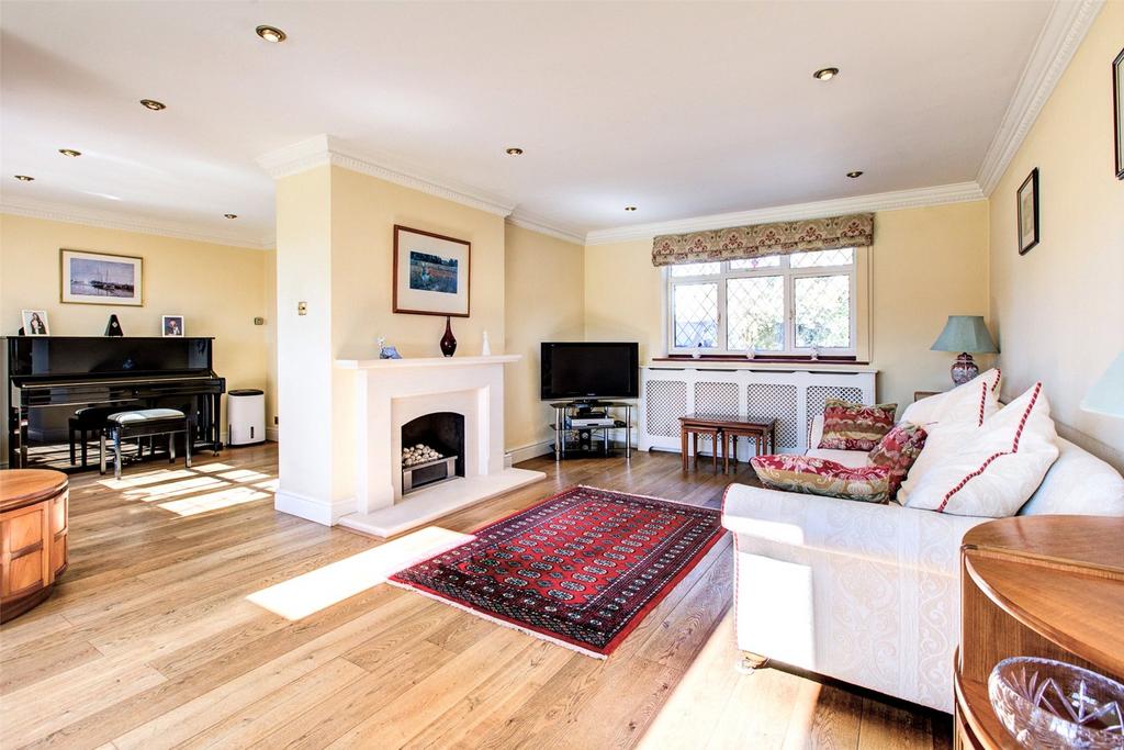 Sitting/Music Room
