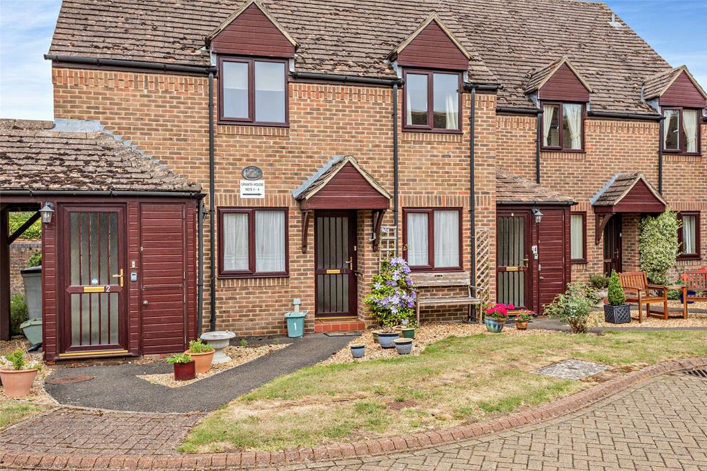 Granta House, Riverside Maltings, Oundle, PE8 2 bed apartment for sale £180,000