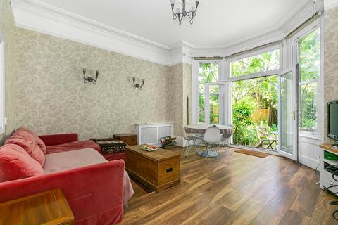 1 bedroom maisonette to rent, Gordon Road, London, W5