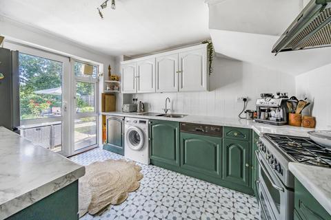 12 High Broom Crescent, West Wickham, BR4 0RG