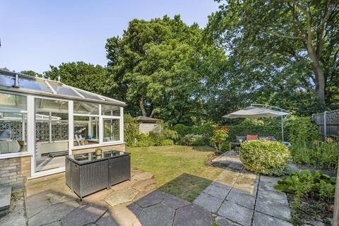 12 High Broom Crescent, West Wickham, BR4 0RG