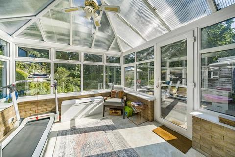 12 High Broom Crescent, West Wickham, BR4 0RG
