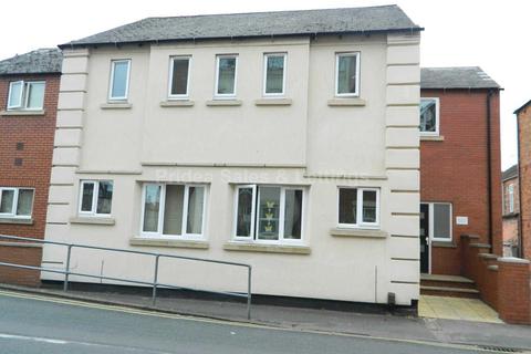 undefined, Monson St, Lincoln