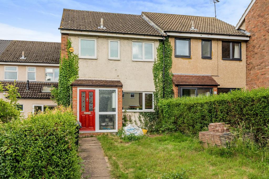 Argyll Road, Hemel Hempstead, Hertfordshire, HP2 3 bed terraced house