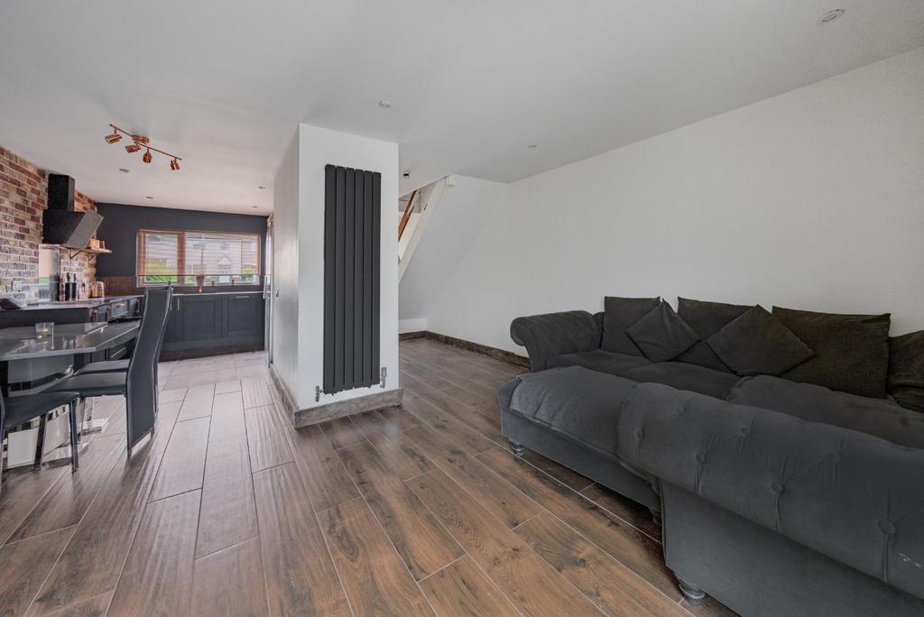 Argyll Road, Hemel Hempstead, Hertfordshire, HP2 3 bed terraced house
