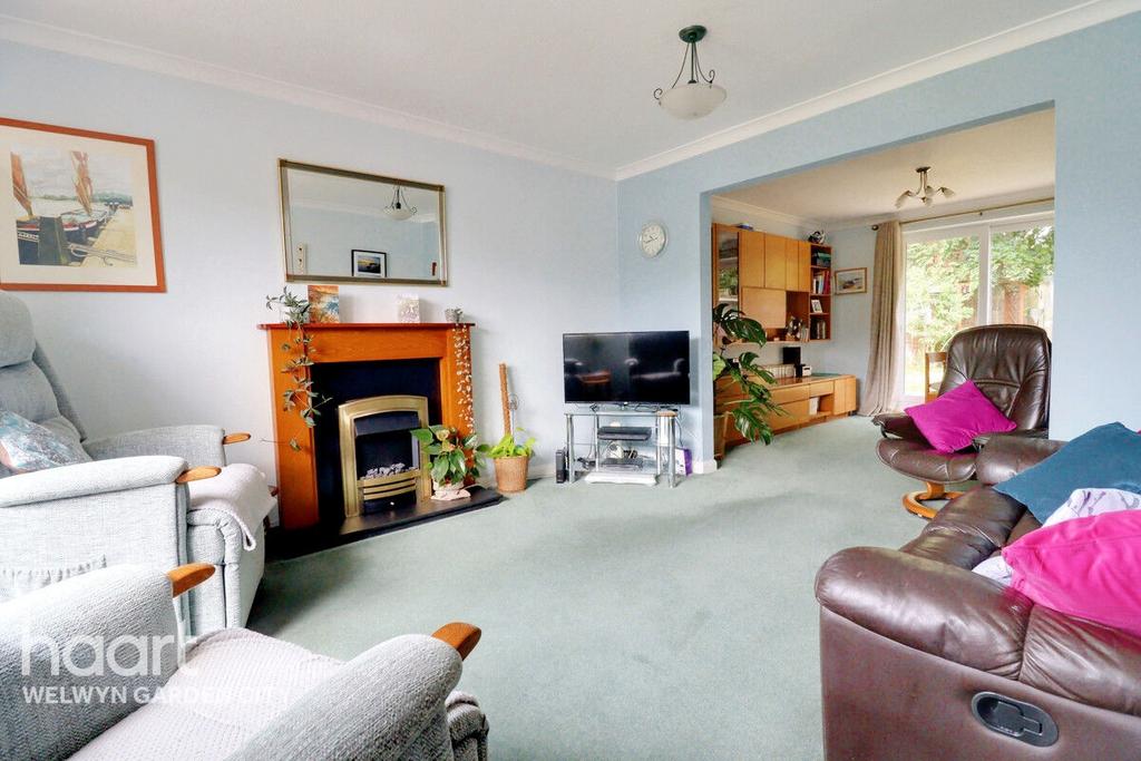Lords Wood, Welwyn Garden City 4 bed detached house for sale £525,000