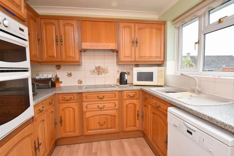 2 Elm Drive, Wincanton, BA9 9EZ