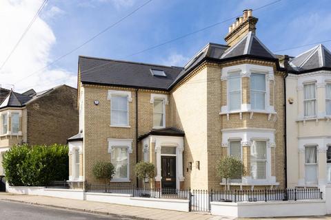 6 bedroom end of terrace house for sale, Arodene Road, Brixton