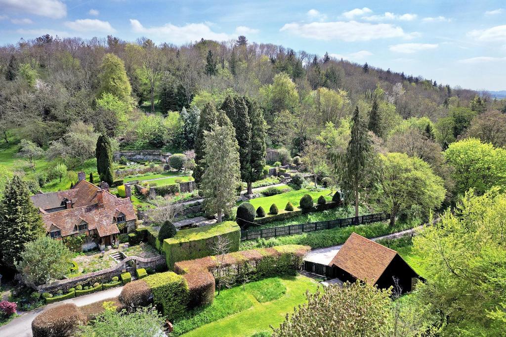 Boss Lane, Hughenden Valley, High HP14 4 bed detached house
