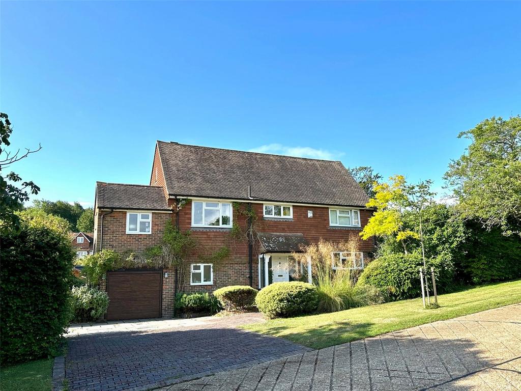 Walnut Tree Walk, Eastbourne, East Sussex, BN20 3 bed detached house
