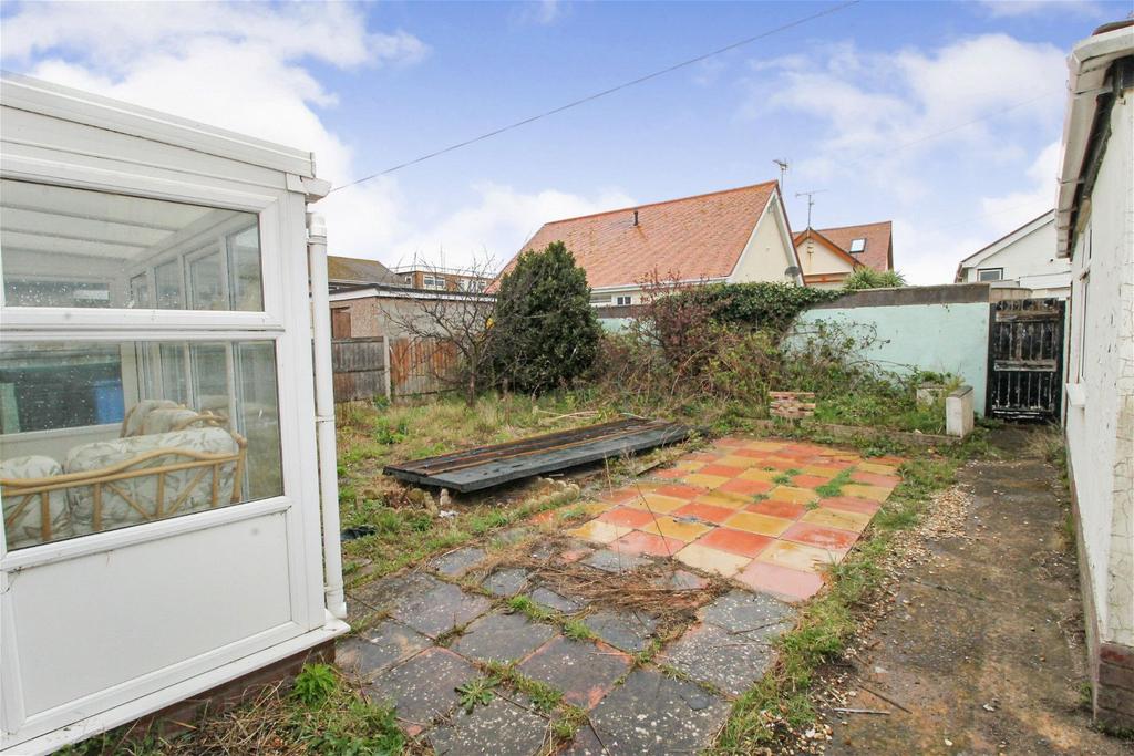 Burns Drive Rhyl 2 bed detached bungalow for sale £240,000