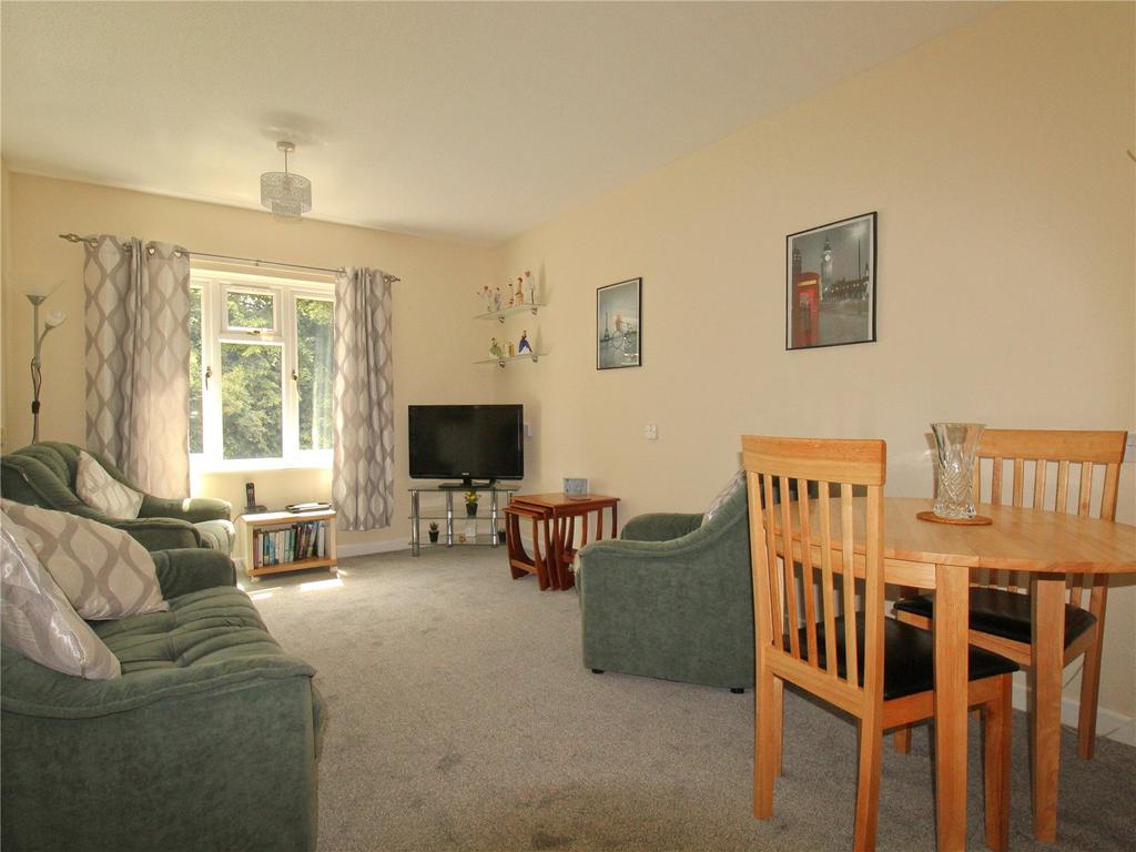 Raleigh Court, Trowbridge 1 bed apartment for sale £87,500