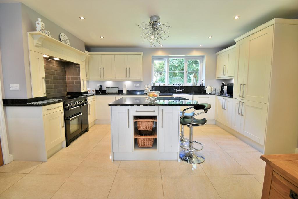 Fenny Bentley, Ashbourne, DE6 4 bed detached house for sale £650,000
