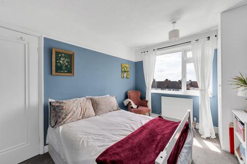 279 Westmount Road, London, SE9 1NR