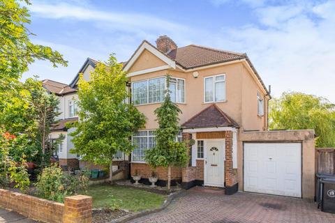 116 The Grove, West Wickham, BR4 9JZ