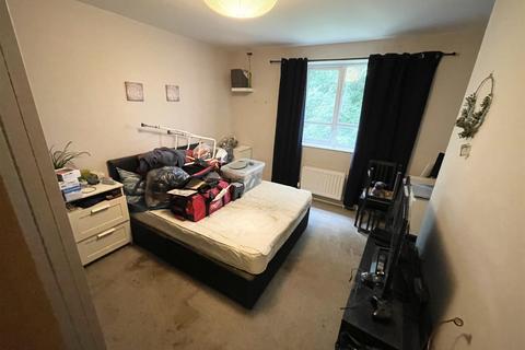 2 bedroom ground floor flat for sale, Partridge Knoll, Purley, Surrey