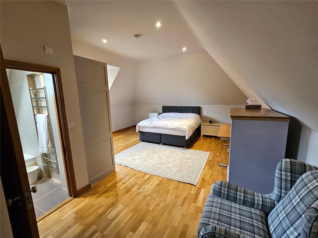 Flat bedroom