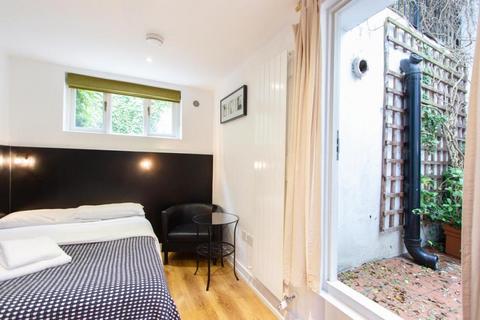 Studio to rent, North Gower Street, Euston, London, NW1
