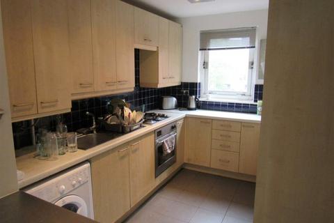 3 bedroom apartment to rent, College Place, Camden, London, NW1