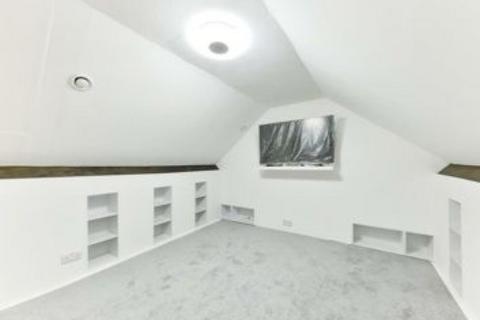 2, Mayfields Brighton Road, Kingswood, Tadworth, KT20 6QZ