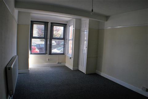 1 bedroom ground floor flat to rent, Electric Avenue Westcliff-on-Sea SS0