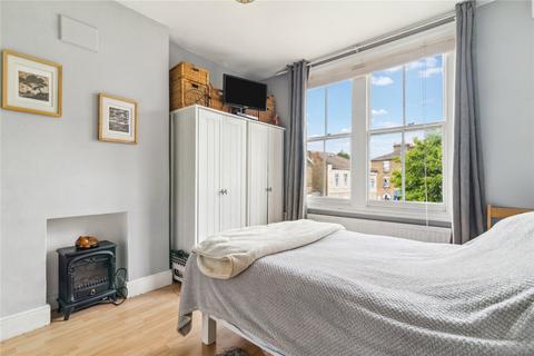 2 bedroom apartment for sale, Fircroft Road, SW17