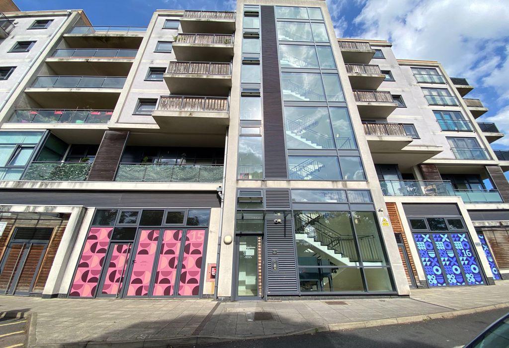 Edison Court, Warple Way, London W3 1 bed apartment £1,695 pcm (£391 pw)