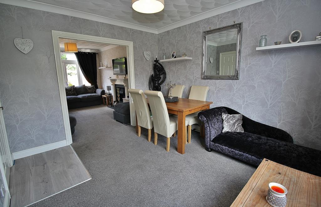 Broadway, Irlam 3 bed semidetached house for sale £270,000