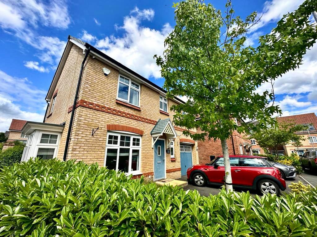 Thorne Crescent, Worsley, M28 3 bed detached house for sale £325,000