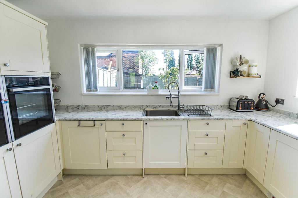 Wilton Road, Crumpsall, M8 3 bed semidetached house £275,000
