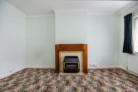 2 bedroom flat for sale, Greenview Court, Village Way, Ashford, TW15