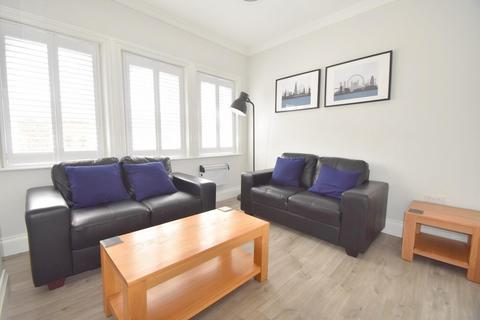 2 bedroom apartment to rent, 2, 135/136 Peascod Street, Windsor, Berkshire, SL4