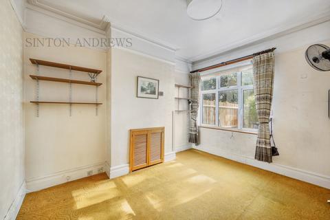 31 Curzon Road, London, W5 1NE