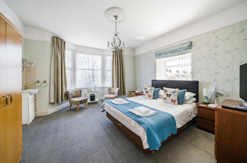 Tregonwell Road, Minehead, Somerset, TA24 14 bed end of terrace house for sale £725,000