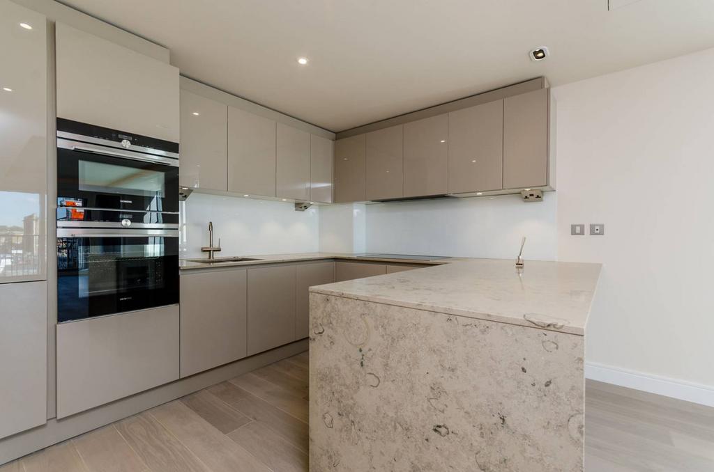 Countess House, Chelsea Creek, London, SW6 1 bed flat for sale £785,000