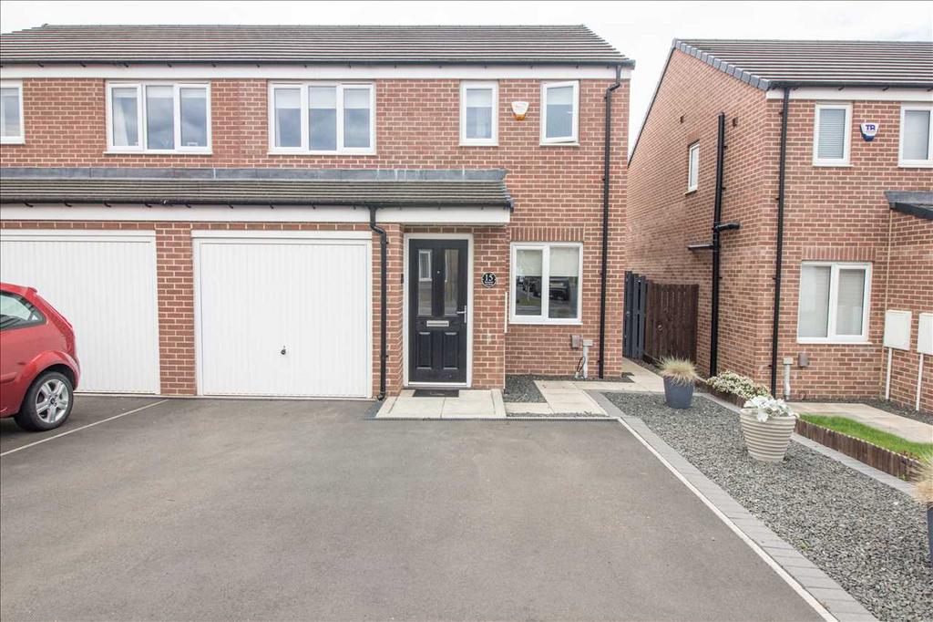 Somersby Gardens, St Nicholas Manor... 3 bed semidetached house £950