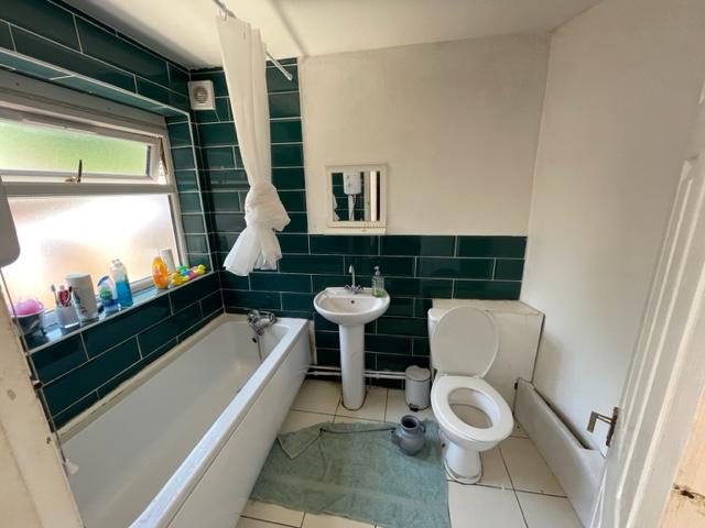 St maragets bathroom