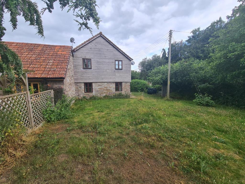 Dorstone, Herefordshire, HR3 3 bed semidetached house for sale £250,000