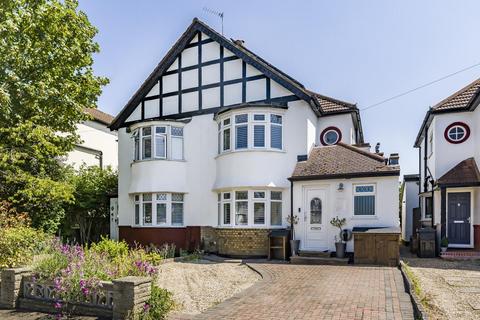 11 Cherry Tree Walk, West Wickham, BR4 9EE