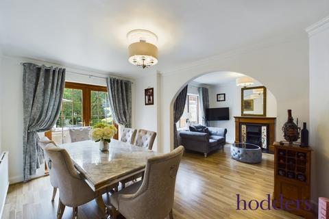 undefined, Farm Lane, Addlestone, Surrey, KT15