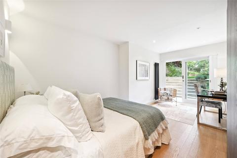 3 bedroom flat to rent, Elm Park Road, London