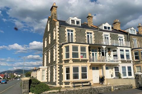 3 bedroom apartment for sale, 1 Marine Parade, Tywyn LL36