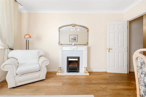 Flat 2, Pemberton House, 6 East Harding Street, London, EC4A 3AS