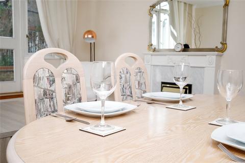Flat 2, Pemberton House, 6 East Harding Street, London, EC4A 3AS